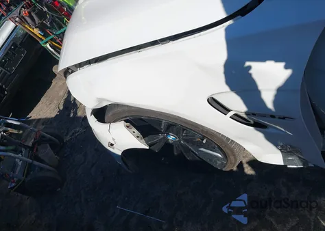 2015 BMW M3 z USA, uszkodzony, nr VIN WBS3C9C54FP803077